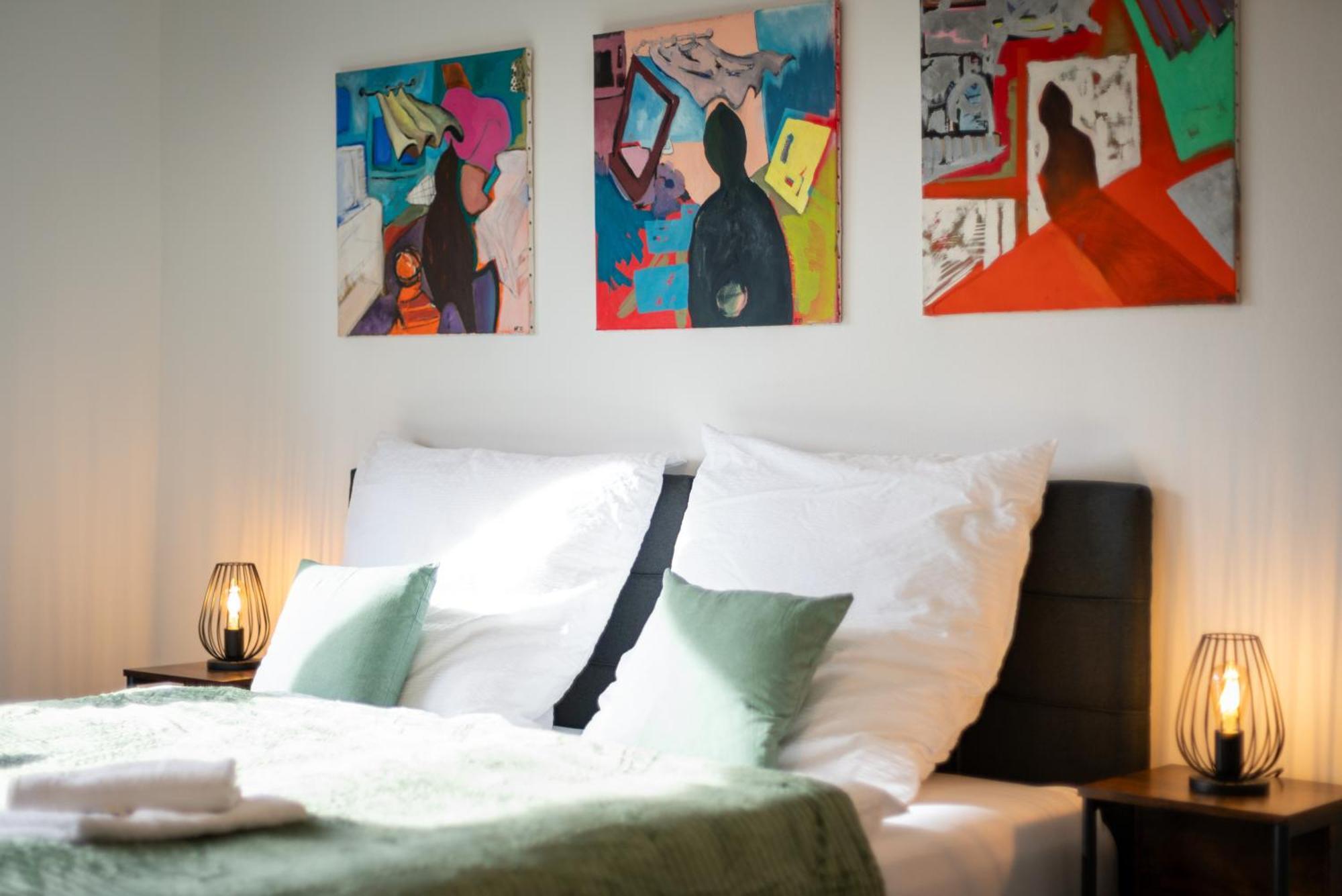 Homely-Apartment Manhattanart, Zentral, Parkplatz, Billard,Ps4, Dart, Balkon Bielefeld Exterior foto
